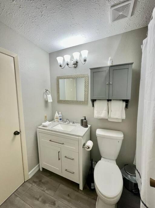 3 Bedroom Entire Home - Centrally Located In Katy, Texas Eksteriør billede