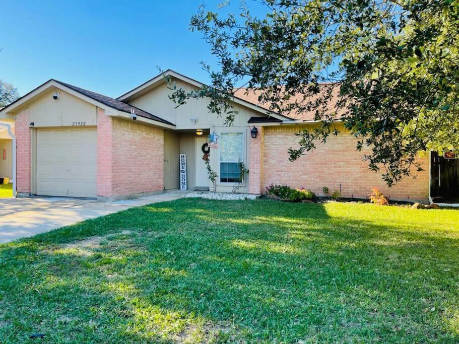 3 Bedroom Entire Home - Centrally Located In Katy, Texas Eksteriør billede