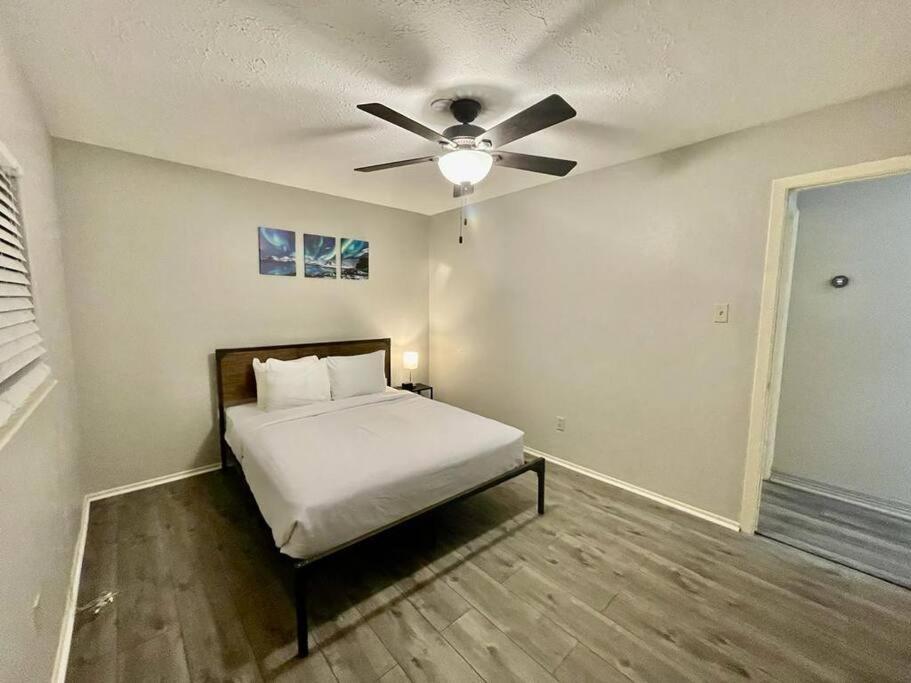 3 Bedroom Entire Home - Centrally Located In Katy, Texas Eksteriør billede